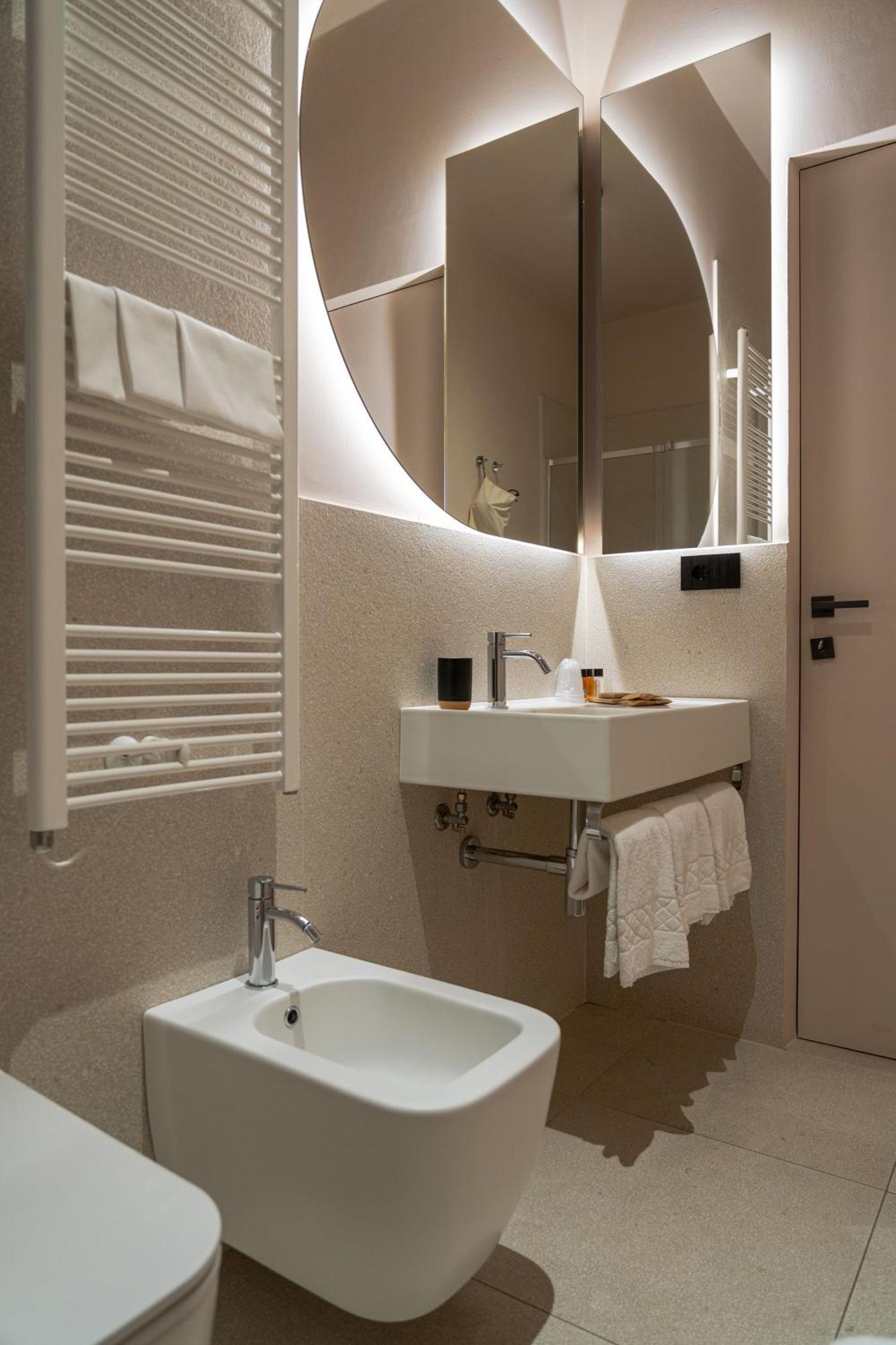 Elide Design Assisi